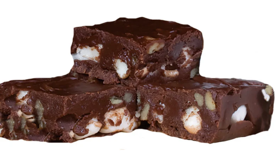 Rocky Road Fudge (6 oz)